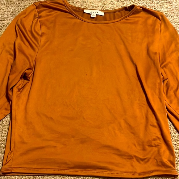 Simple brown long sleeves silky soft. - Picture 2 of 2